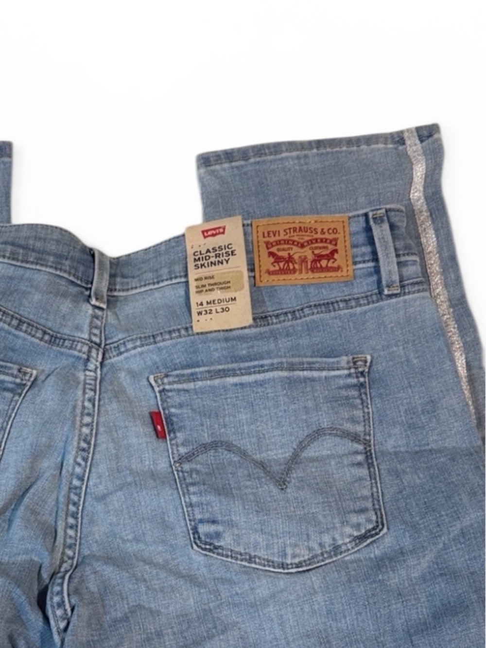 Levi's Classic Denim Jeans in Light Blue - Picture 2 of 8